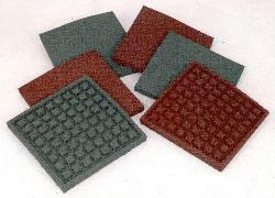 LOSETA DE CAUCHO RECICLADO ROJO 1000X150X43/21 MM PRECIO POR METRO CUADRADO REF. BCRR-43